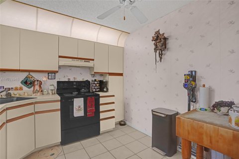 Condominio en venta en Coconut Creek, Florida, 2 dormitorios, 88.72 m2 № 2045924 - foto 12