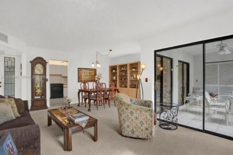 Condominio en venta en Coconut Creek, Florida, 2 dormitorios, 88.72 m2 № 2045924 - foto 10