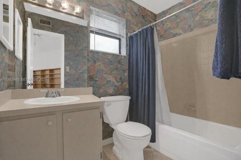 Condominio en venta en Coconut Creek, Florida, 2 dormitorios, 88.72 m2 № 2045924 - foto 25