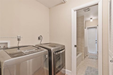 Villa ou maison à vendre à Homestead, Floride: 5 chambres, 450.02 m2 № 1972609 - photo 13