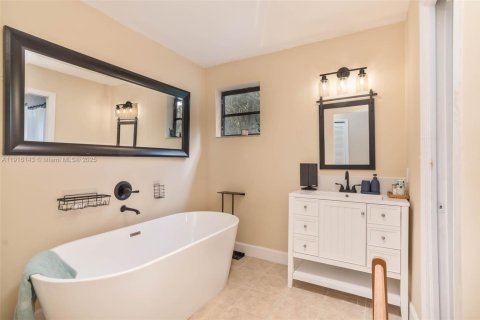 Villa ou maison à vendre à Homestead, Floride: 5 chambres, 450.02 m2 № 1972609 - photo 11