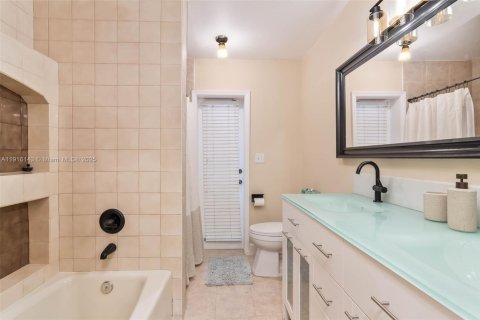 Villa ou maison à vendre à Homestead, Floride: 5 chambres, 450.02 m2 № 1972609 - photo 14