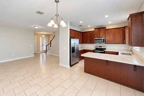 Touwnhouse à louer à Orlando, Floride: 3 chambres, 148.74 m2 № 2412625 - photo 2