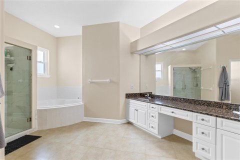 Villa ou maison à vendre à Altamonte Springs, Floride: 3 chambres, 225.75 m2 № 2131782 - photo 16