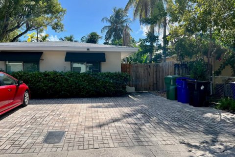 Casa en alquiler en Fort Lauderdale, Florida, 2 dormitorios, 102.19 m2 № 1217245 - foto 1