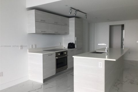 Condominio en alquiler en Miami, Florida, 2 dormitorios, 119.47 m2 № 2052963 - foto 10