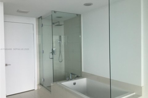 Condominio en alquiler en Miami, Florida, 2 dormitorios, 119.47 m2 № 2052963 - foto 8