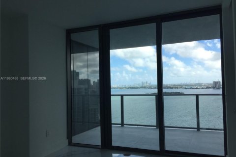 Condominio en alquiler en Miami, Florida, 2 dormitorios, 119.47 m2 № 2052963 - foto 9