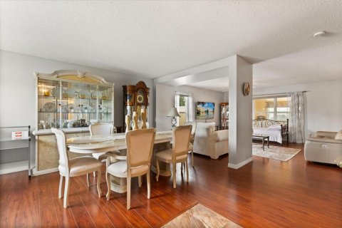 Casa en venta en Orlando, Florida, 4 dormitorios, 270.9 m2 № 1852486 - foto 3