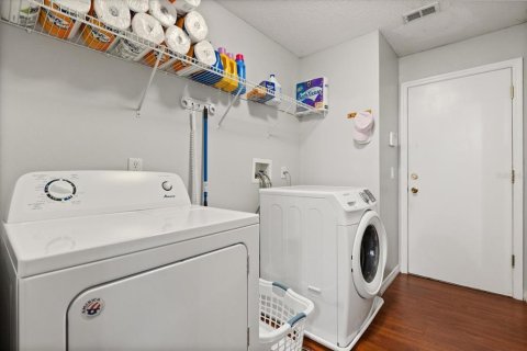 Casa en venta en Orlando, Florida, 4 dormitorios, 270.9 m2 № 1852486 - foto 18