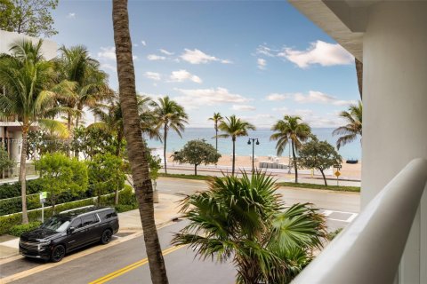 Condominio en venta en Fort Lauderdale, Florida, 1 dormitorio, 90.86 m2 № 1977124 - foto 1