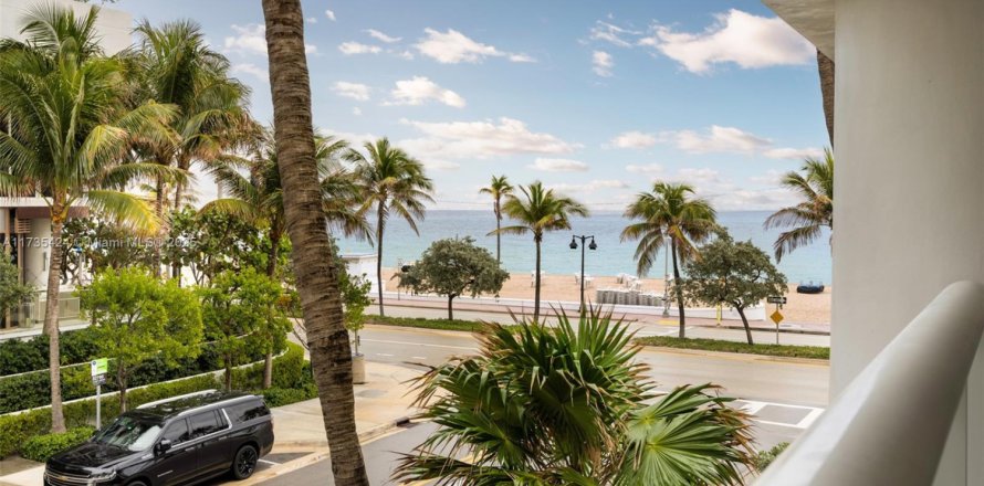 Condominio en Fort Lauderdale, Florida, 1 dormitorio  № 1977124