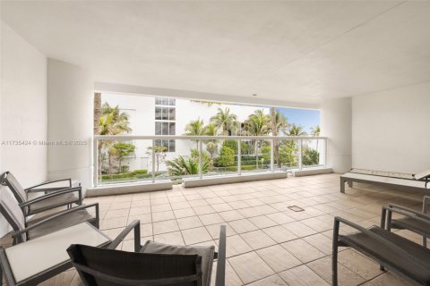 Condominio en venta en Fort Lauderdale, Florida, 1 dormitorio, 90.86 m2 № 1977124 - foto 3