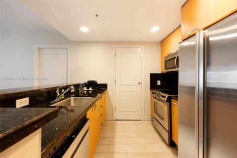 Condominio en venta en Fort Lauderdale, Florida, 1 dormitorio, 90.86 m2 № 1977124 - foto 10