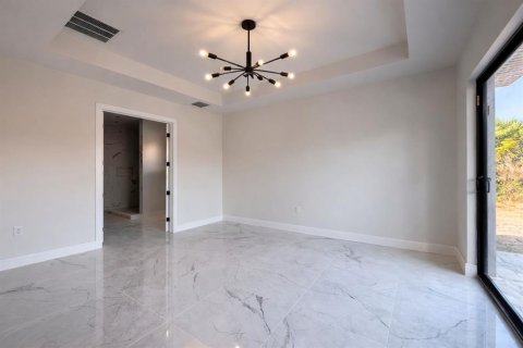 Villa ou maison à vendre à Port Charlotte, Floride: 4 chambres, 200.02 m2 № 2147910 - photo 11