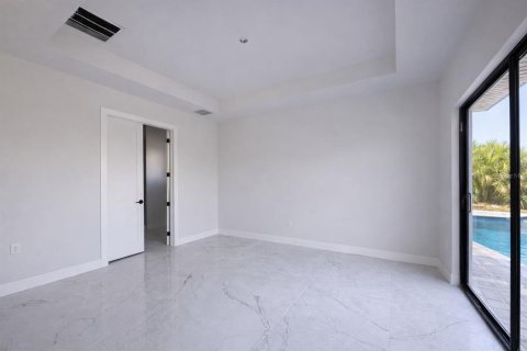 Villa ou maison à vendre à Port Charlotte, Floride: 4 chambres, 200.02 m2 № 2147910 - photo 27