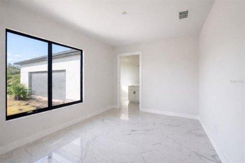 Villa ou maison à vendre à Port Charlotte, Floride: 4 chambres, 200.02 m2 № 2147910 - photo 30