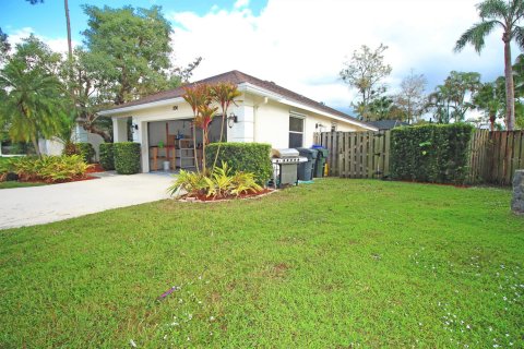 Villa ou maison à louer à Wellington, Floride: 4 chambres, 230.03 m2 № 2167936 - photo 2