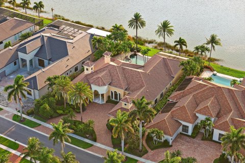Купить виллу или дом в Уэст-Палм-Бич, Флорида 10 комнат, 489.78м2, № 2248569 - фото 5
