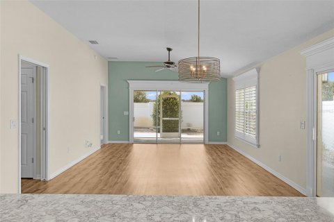 House in The Villages, Florida 3 bedrooms, 130.06 sq.m. № 2322885 - photo 7