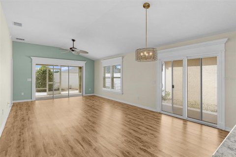 House in The Villages, Florida 3 bedrooms, 130.06 sq.m. № 2322885 - photo 8
