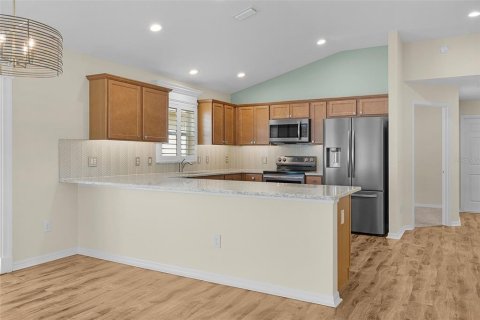 House in The Villages, Florida 3 bedrooms, 130.06 sq.m. № 2322885 - photo 18
