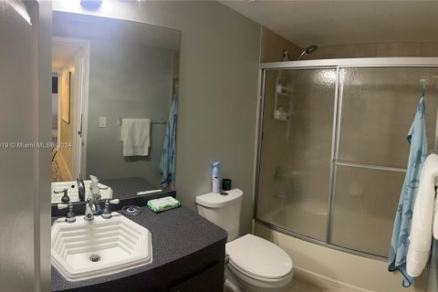 Condominio en venta en Aventura, Florida, 2 dormitorios, 120.12 m2 № 1764589 - foto 9
