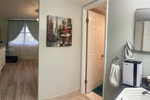 Condominio en venta en Aventura, Florida, 2 dormitorios, 120.12 m2 № 1764589 - foto 7