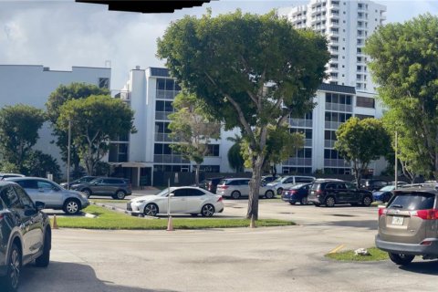 Condominio en venta en Aventura, Florida, 2 dormitorios, 120.12 m2 № 1764589 - foto 15