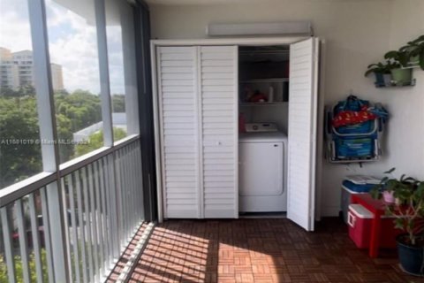 Condominio en venta en Aventura, Florida, 2 dormitorios, 120.12 m2 № 1764589 - foto 12