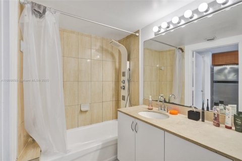Condominio en venta en Miami, Florida, 47.19 m2 № 1938473 - foto 18