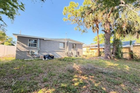 Villa ou maison à vendre à Tampa, Floride: 4 chambres, 128.67 m2 № 2138976 - photo 7