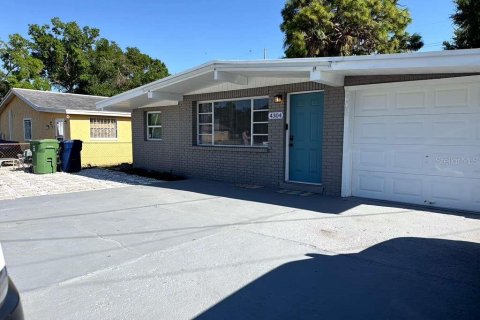 Villa ou maison à vendre à Tampa, Floride: 4 chambres, 128.67 m2 № 2138976 - photo 2