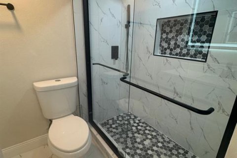 Villa ou maison à vendre à Tampa, Floride: 4 chambres, 128.67 m2 № 2138976 - photo 26