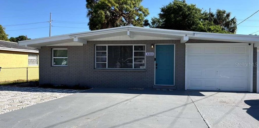 Villa ou maison à Tampa, Floride 4 chambres, 128.67 m2 № 2138976