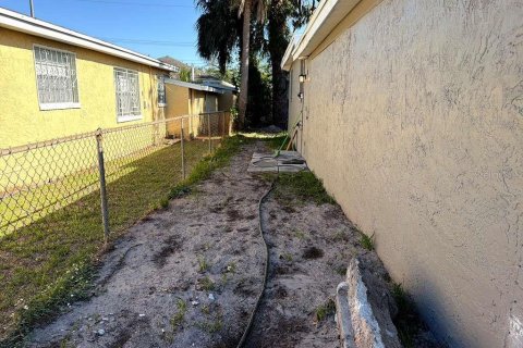 Villa ou maison à vendre à Tampa, Floride: 4 chambres, 128.67 m2 № 2138976 - photo 5
