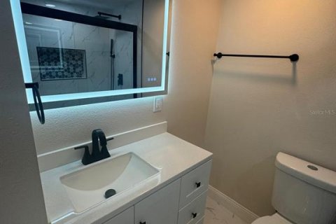 Villa ou maison à vendre à Tampa, Floride: 4 chambres, 128.67 m2 № 2138976 - photo 25