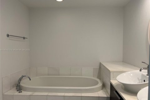 Condominio en venta en Aventura, Florida, 1 dormitorio, 112.78 m2 № 1935100 - foto 13