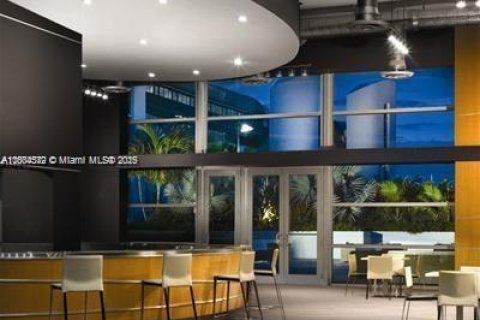 Condominio en venta en Aventura, Florida, 1 dormitorio, 112.78 m2 № 1935100 - foto 28