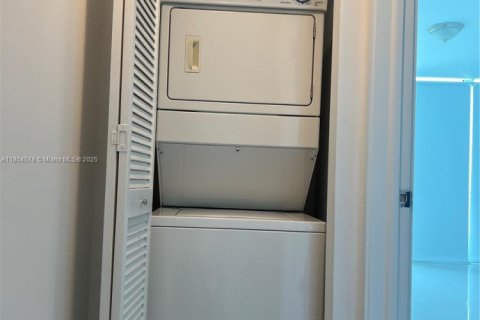 Condominio en venta en Aventura, Florida, 1 dormitorio, 112.78 m2 № 1935100 - foto 16