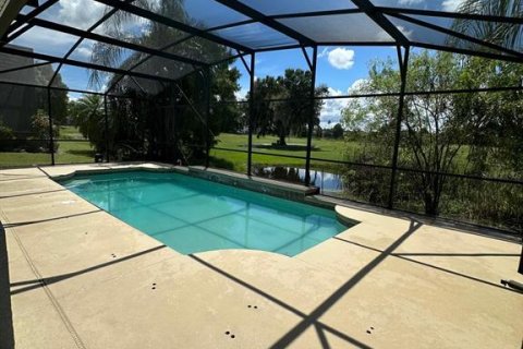 Casa en venta en Kissimmee, Florida, 4 dormitorios, 298.49 m2 № 1733530 - foto 10