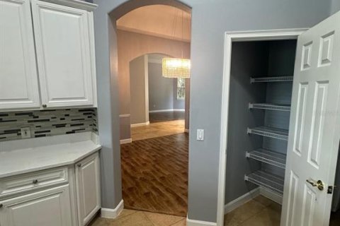 Casa en venta en Kissimmee, Florida, 4 dormitorios, 298.49 m2 № 1733530 - foto 8