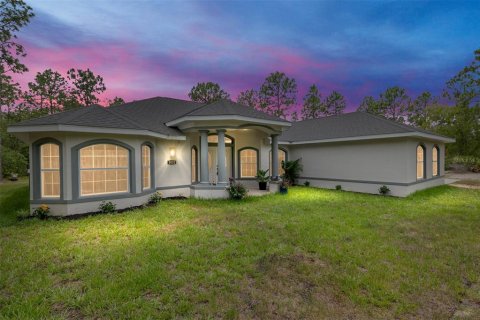 House in Beverly Hills, Florida 3 bedrooms, 190.54 sq.m. № 1767037 - photo 1