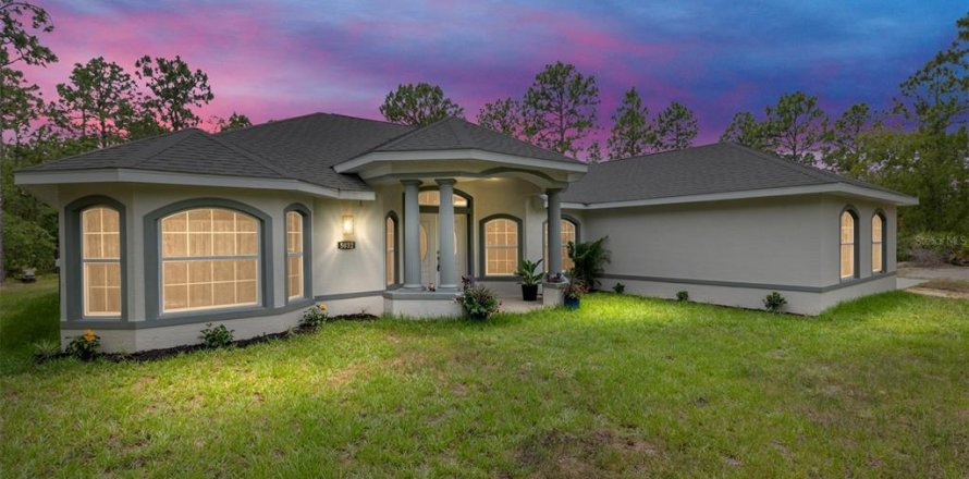 House in Beverly Hills, Florida 3 bedrooms, 190.54 sq.m. № 1767037