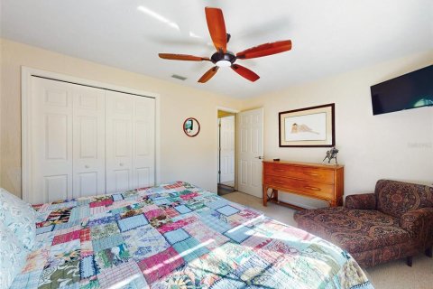 House in New Smyrna Beach, Florida 3 bedrooms, 142.6 sq.m. № 1553451 - photo 23