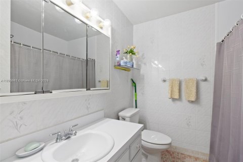 Купить кондоминиум в Холливуд, Флорида 2 спальни, 81.75м2, № 1748684 - фото 18