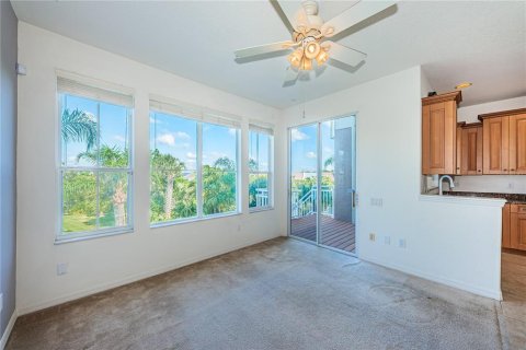 Townhouse in Tampa, Florida 3 bedrooms, 235.97 sq.m. № 2373830 - photo 16