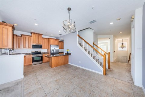 Townhouse in Tampa, Florida 3 bedrooms, 235.97 sq.m. № 2373830 - photo 13
