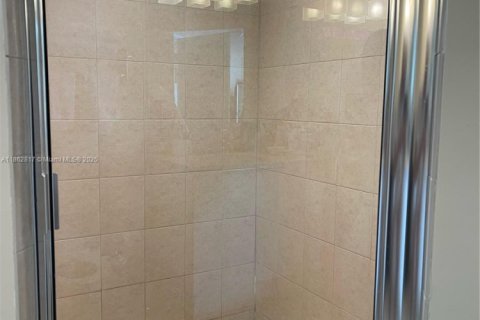 Copropriété à louer à Sunny Isles Beach, Floride: 1 chambre, 92.9 m2 № 2022891 - photo 16