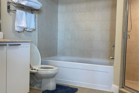 Copropriété à louer à Sunny Isles Beach, Floride: 1 chambre, 92.9 m2 № 2022891 - photo 15